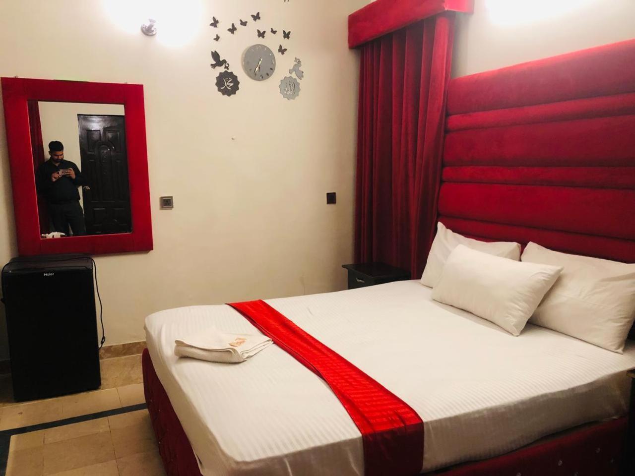 Hotel Royal Grand 라호르 외부 사진