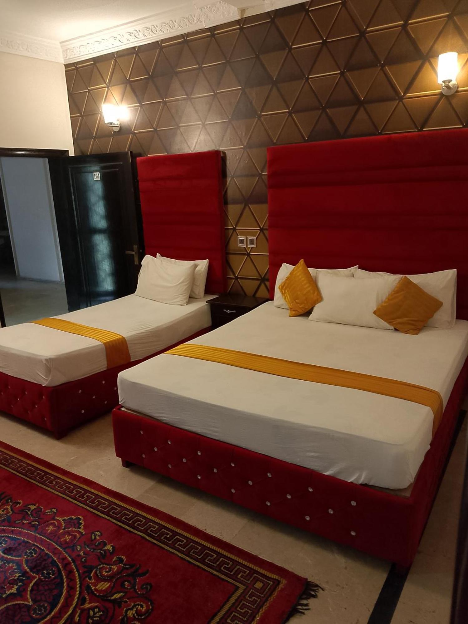 Hotel Royal Grand 라호르 외부 사진